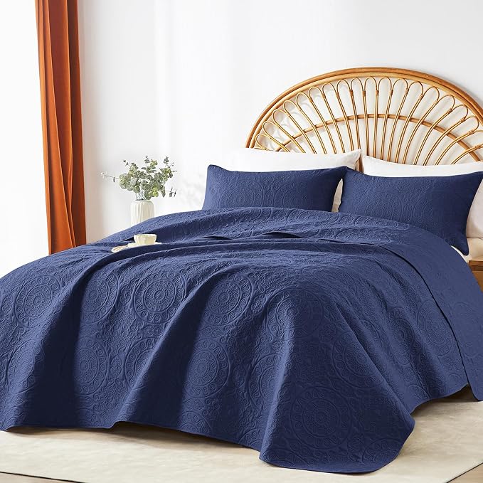 WURUIBO Navy Blue Quilt Set King/Cal King Size, Embossing Microfiber Bedspreads - Image 2
