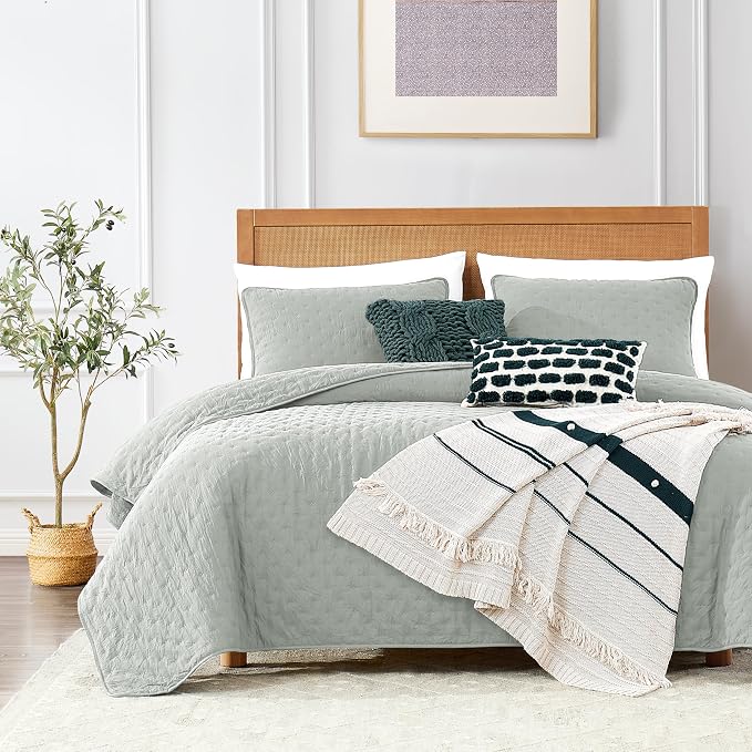 ROARINGWILD King Size Quilt Bedding Sets by ROARINGWILD