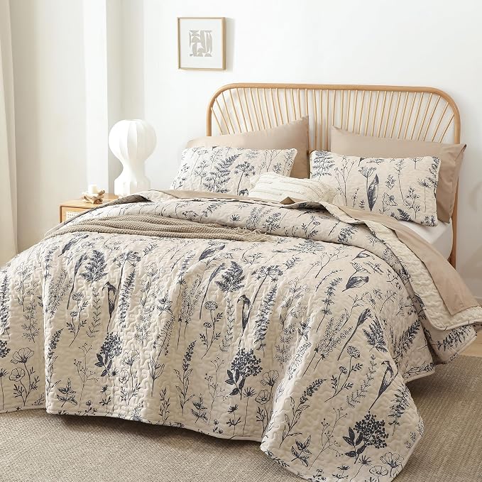 JANZAA Quilts Queen Size Beige Quilt Botanical by JANZAA