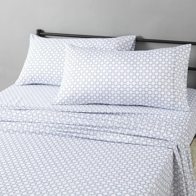 Amazon Basics Lightweight Microfiber 4-Piece Bed Sheet Set by AmazonBasics