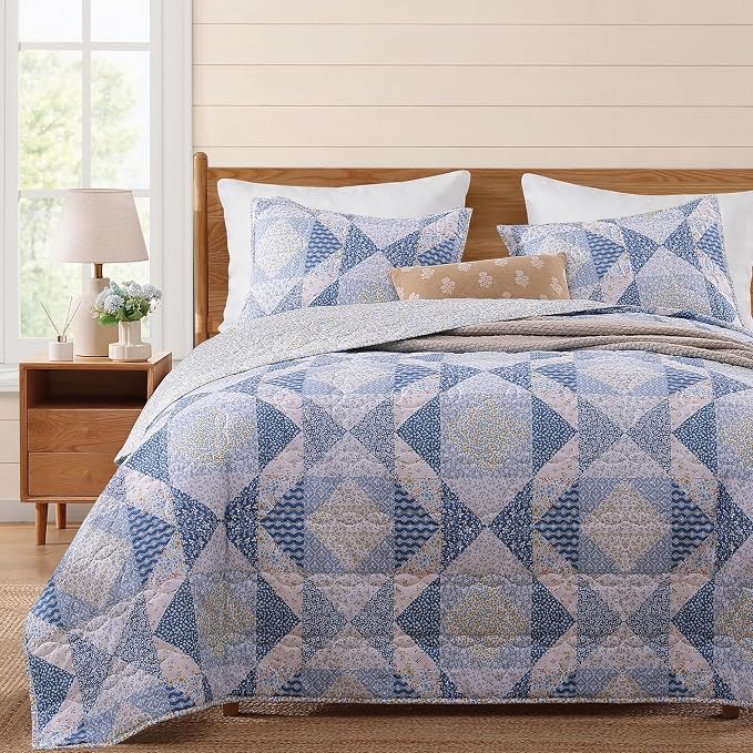 BLOOMHAVEN Quilt Set King Size, Patchwork Blue Marigold Floral Quilt Sets by BLOOMHAVEN