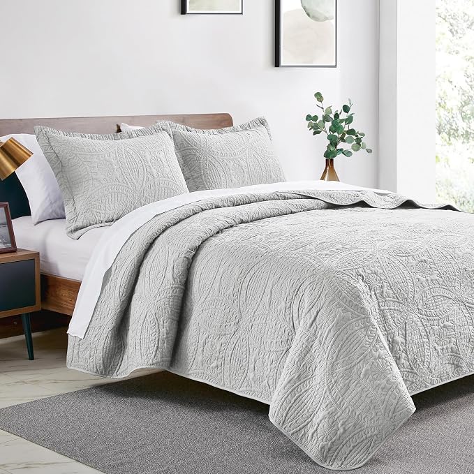 Love's cabin King Size Quilt Bedding Set Light Grey Bedspreads - Image 2