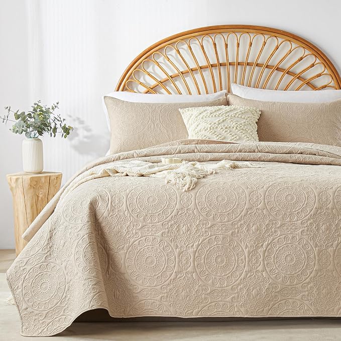 WURUIBO Beige Quilt Set Twin Size, Embossing Microfiber Bedspreads by WURUIBO