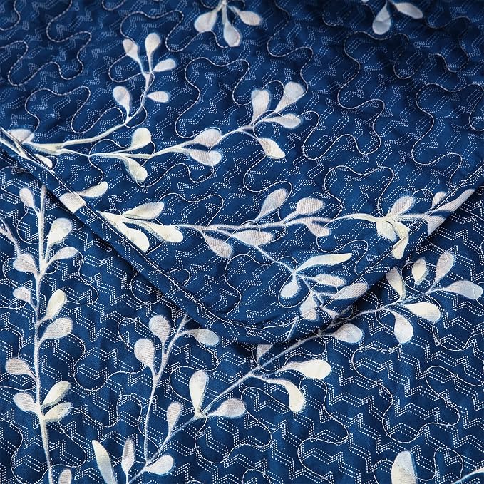 Exclusivo Mezcla 50"x 60" Quilted Throw Blanket- Microfiber Quilt Throw - Image 5