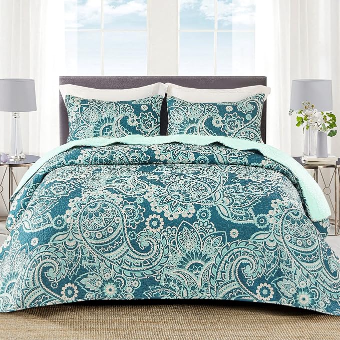Whale Flotilla Reversible Printed Quilt King Size, Extra Soft Boho Paisley by WHALEFLOTILLA