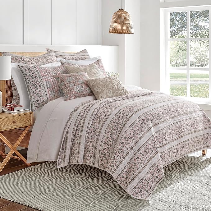 Levtex Home Adare Blush Reversible Full/Queen Quilt Set - Image 3