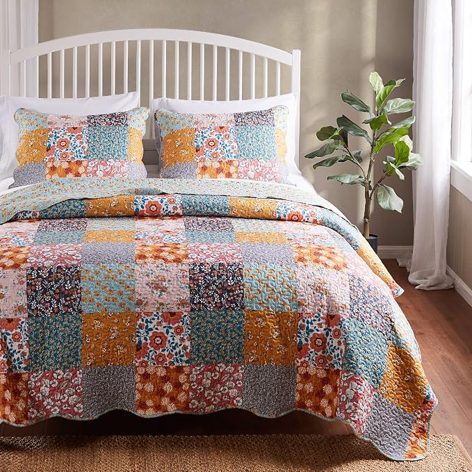 Greenland Home Carlie Modern Floral Reversible Quilt Set, 3-Piece Full/Queen - Image 2
